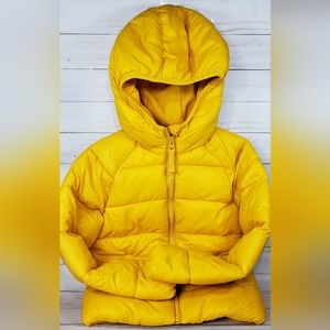 Girls Old Navy Winter Puffer Coat Size small (6-7)
